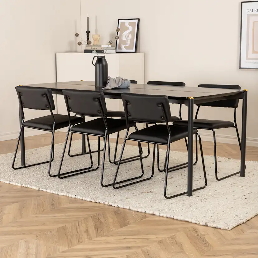 Matgrupp Venture Home Paris matbord och Kungshamn matstol