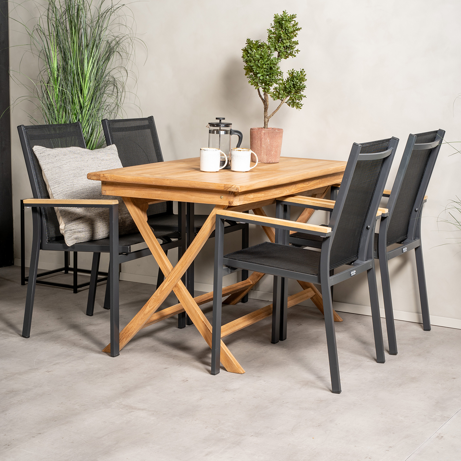 Matgrupp Venture Home Kenya 120x70 Teak med 4 Texas Stapelstolar