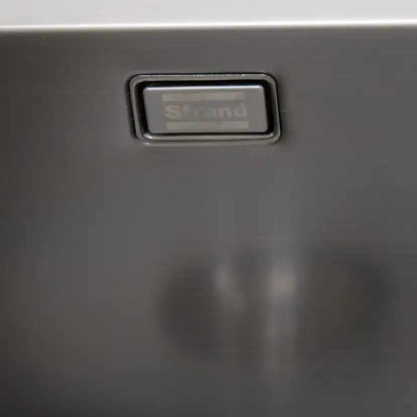 Enkelvask Strand Stainless SOLID med clips PVD Gun Metal