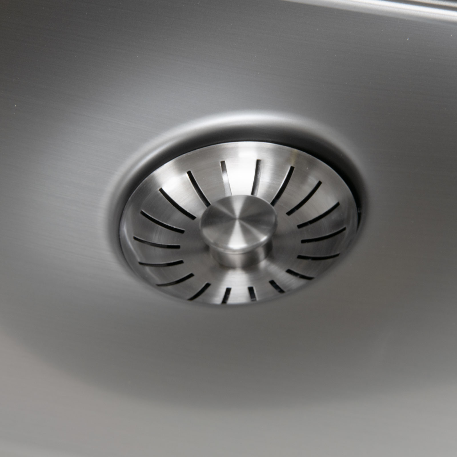 Enkelvask Strand Stainless SOLID med clips PVD Gun Metal