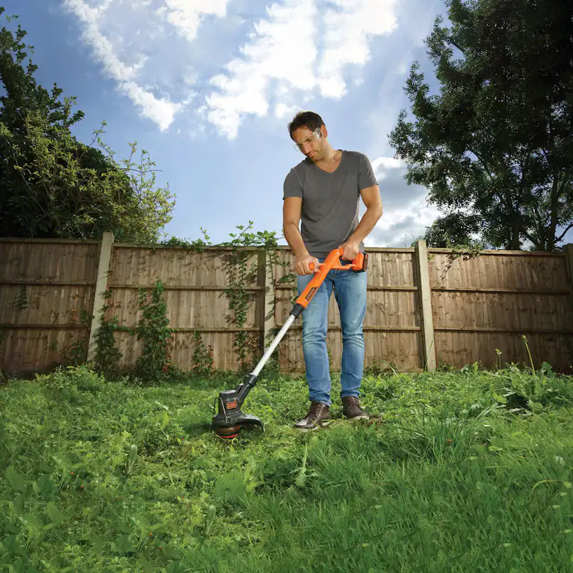 Grästrimmer Black+Decker 18V 25cm 2AH Batteri ingår