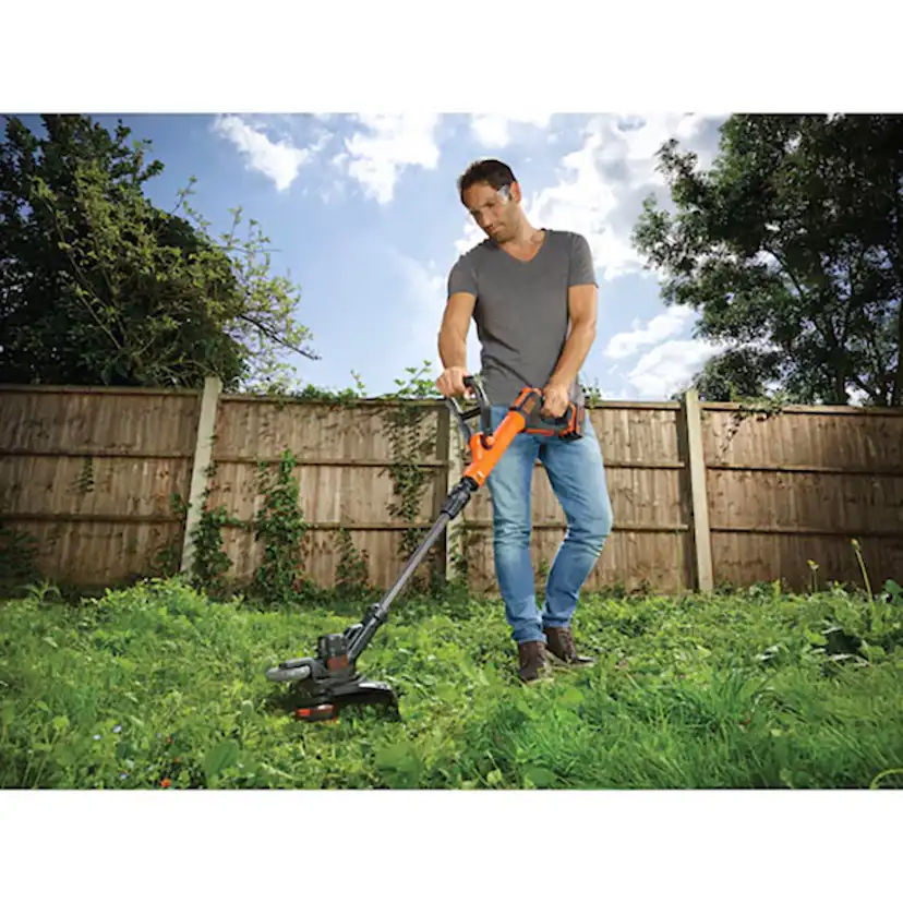 Grästrimmer Black & Decker STC1840EPC 18V 4 0Ah 28Cm
