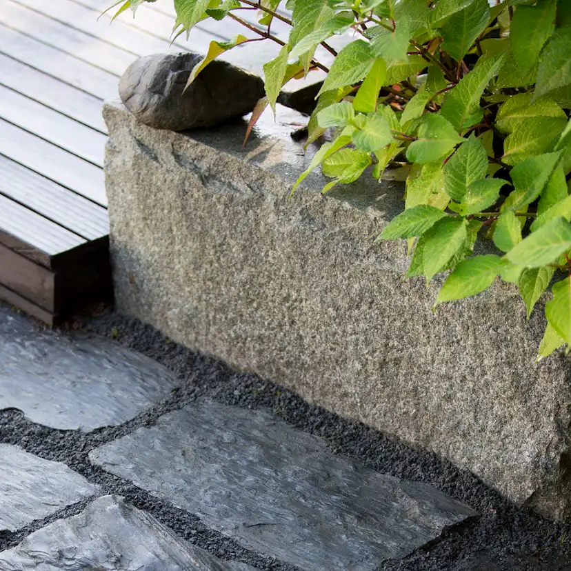 Stenmjöl Hasselfors Garden Mörkgrå