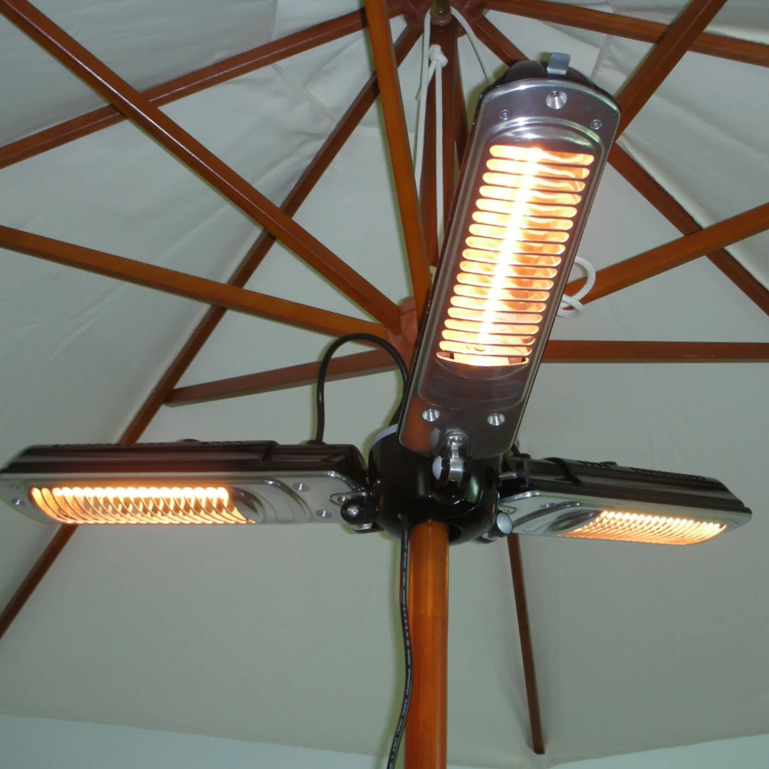 Infravärmare Termo Parasoll Terrassvärmare, Svart Hängande Modell med 2000W Effekt