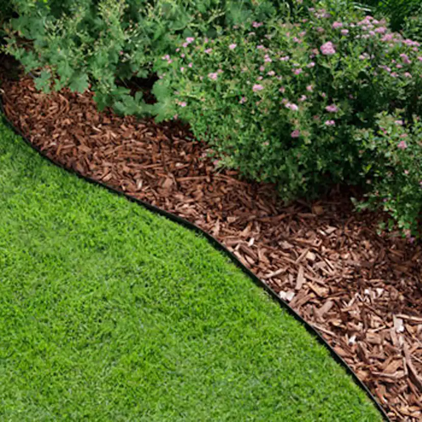 Trädgårdskant Hasselfors Garden 4x1000 mm Rabattkant Svartlackerad Plåt