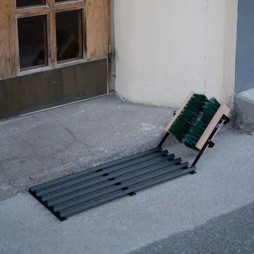 Fotskrapa Varax med Borstställ